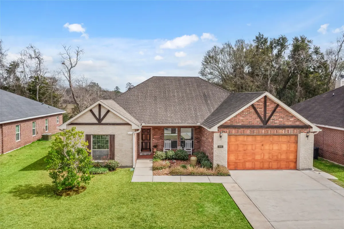 1995 Brentwood Drive, Alvin, TX 77511 - #1