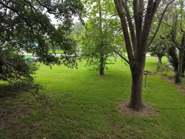 2320 Meadow Lane, La Marque, TX 77568