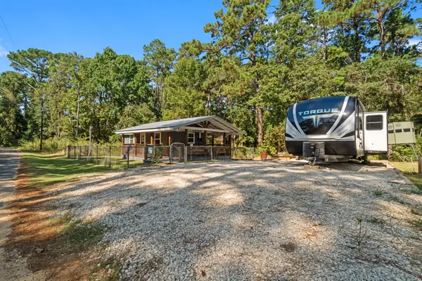 384 Phillips Road, Onalaska, TX 77360