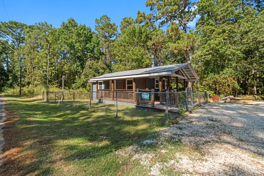 384 Phillips Road, Onalaska, TX 77360 - Image #2