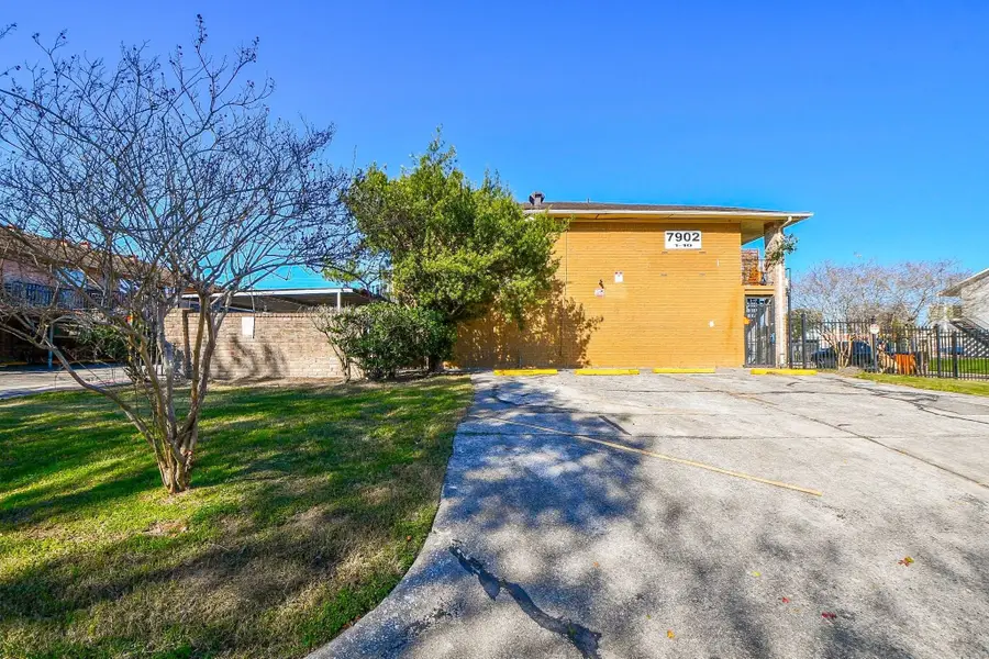 7906 Prestwood Drive #11-20, Houston, TX 77036 - Image #3