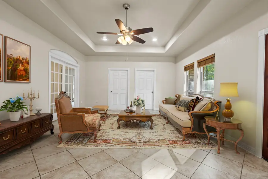 620 Easterwood Street, Vidor, TX 77662 - Image #2