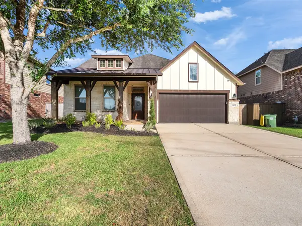 3422 Waverly Springs Lane, Pearland, TX 77581