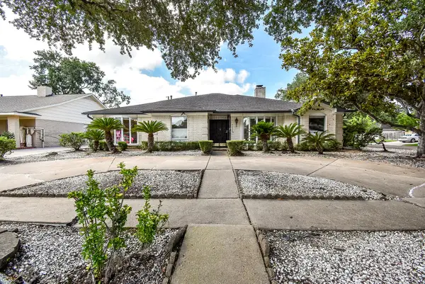 7635 Braesdale Lane, Houston, TX 77071