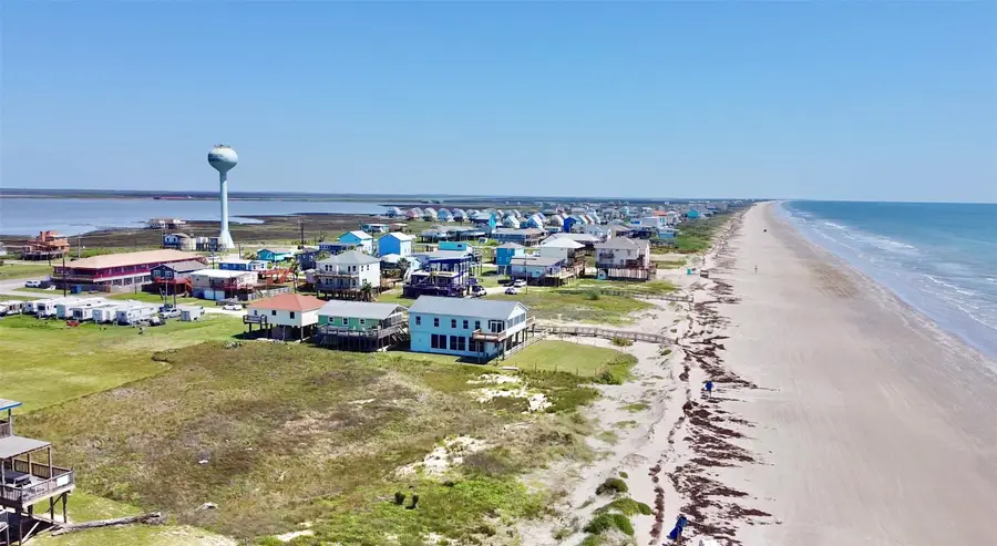 101 Saltgrass Avenue, Surfside Beach, TX 77541 - Image #3