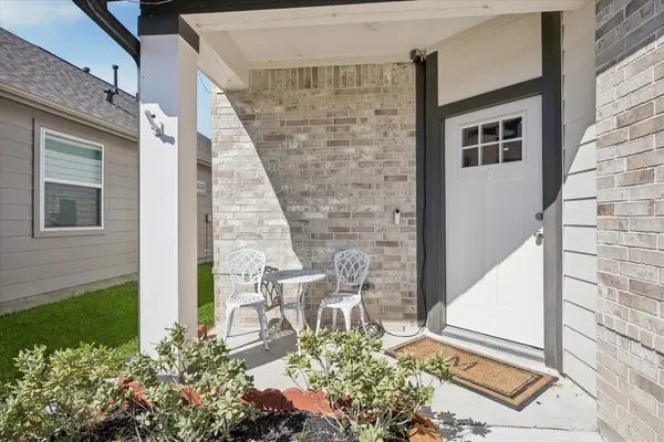 1099 Lilly Lane, Bellville, TX 77418