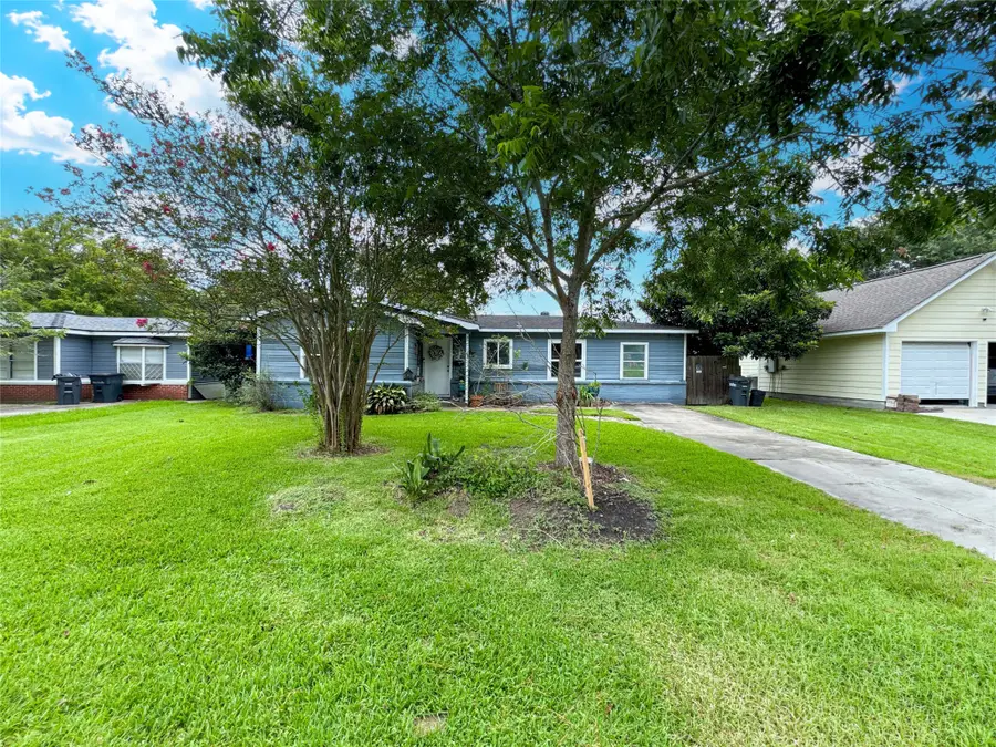206 Cedar Drive, Hitchcock, TX 77563 - #3