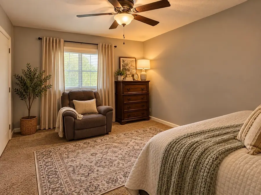 211 N Texas Avenue, Holiday Lakes, TX 77515 - #2