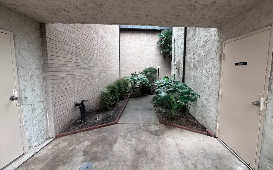 8421 Hearth Drive #1, Houston, TX 77054 - #3