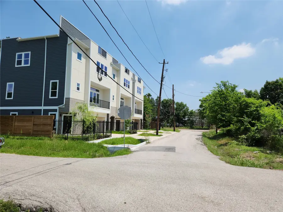 2101 Briley Street, Houston, TX 77004 - Image #2