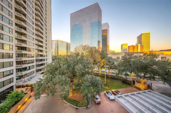 15 Greenway Plaza #5E, Houston, TX 77046