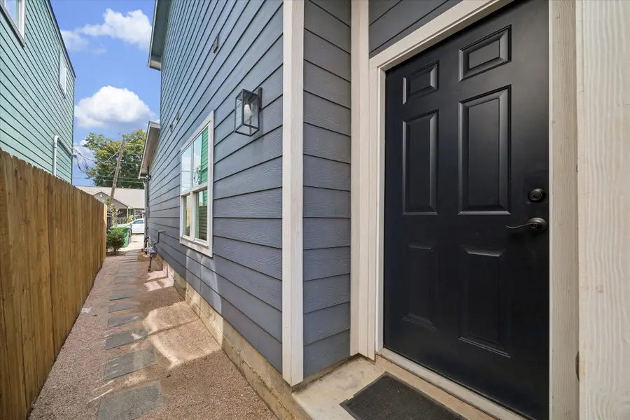 7134 Eastwood Street #A, Houston, TX 77021 - #2