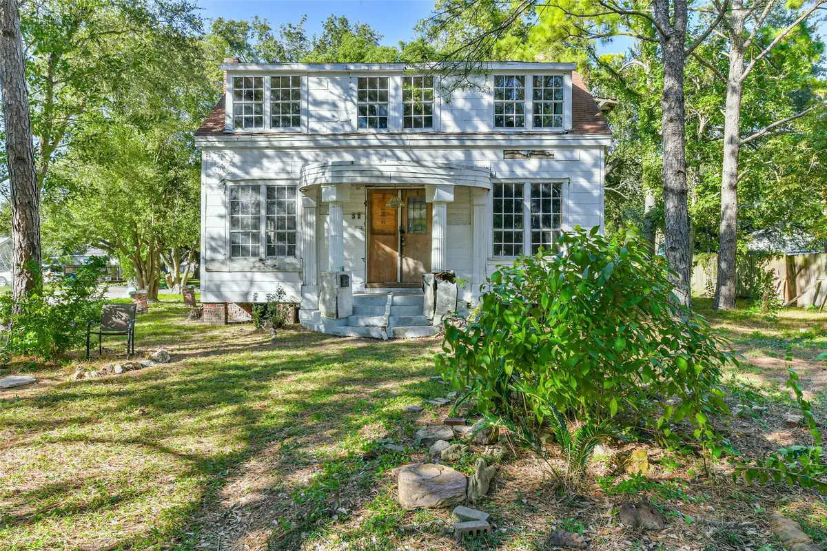 32 11th Avenue N, Texas City, TX 77590 - Image #1