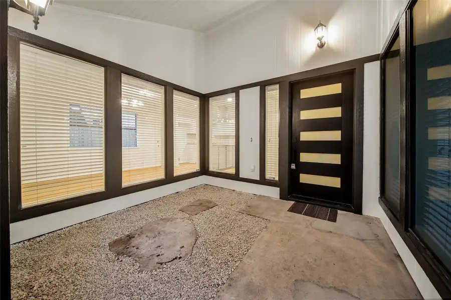 813 E Green Belt Drive, Sugar Land, TX 77498 - #2