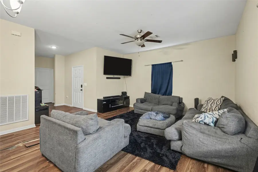 106 N Bayou Drive, Hitchcock, TX 77563 - #2