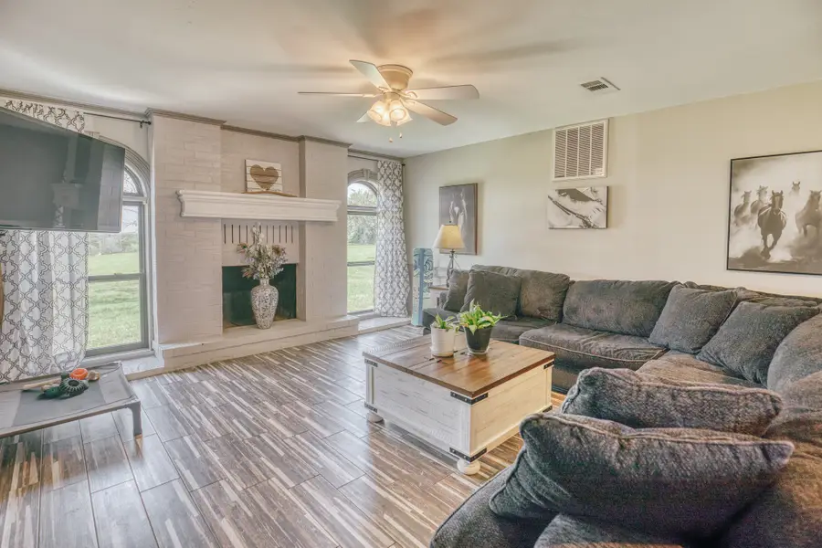 9320 Fm 1370, Washington, TX 77880 - #2