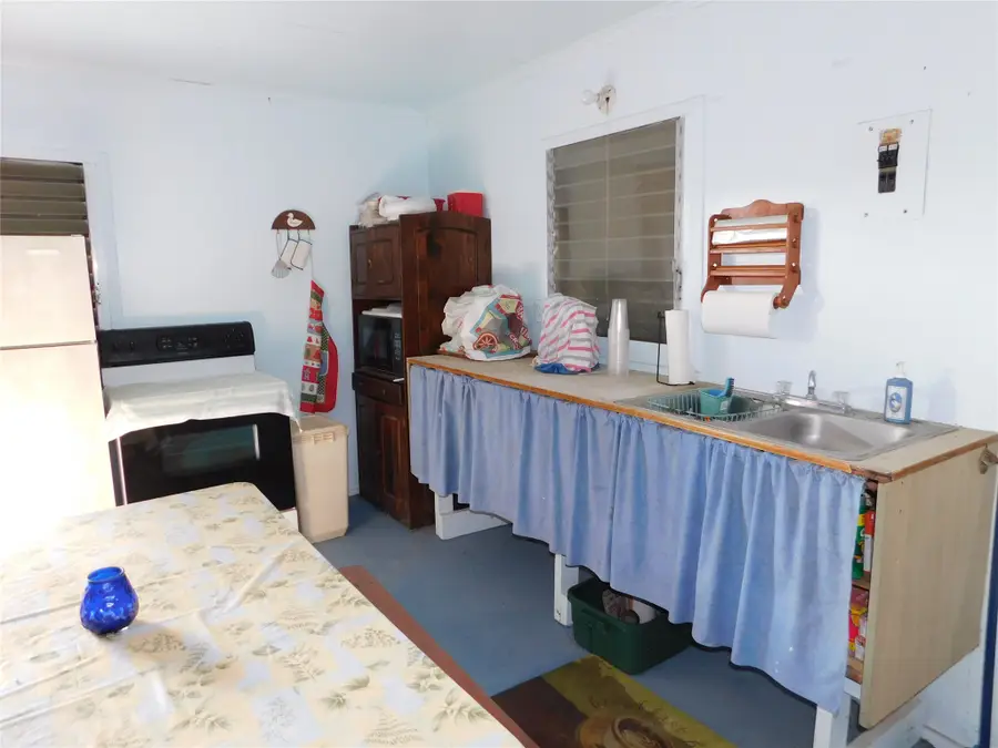 266 1st Street, Port Lavaca, TX 77979 - #2