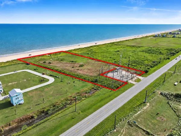 456 Highway 87, Gilchrist, TX 77617