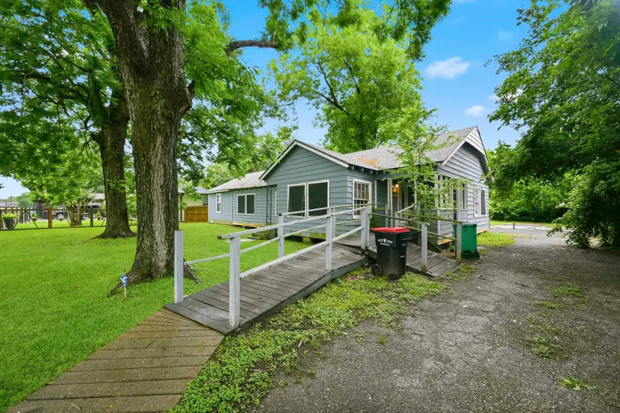 615 Stella Street, Baytown, TX 77520 - #3