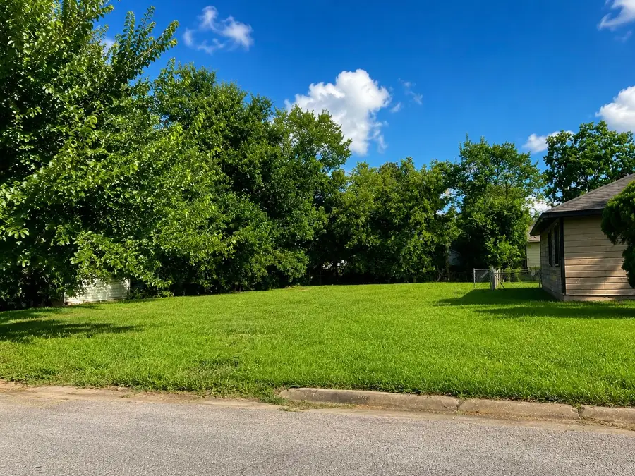 5930 Southlark Street, Houston, TX 77033 - #2