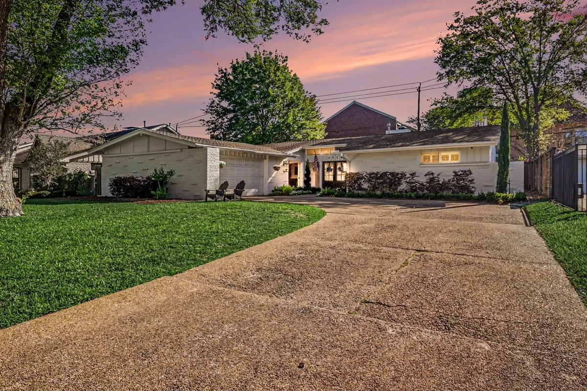 1715 Briarmead Drive, Houston, TX 77057 - #1