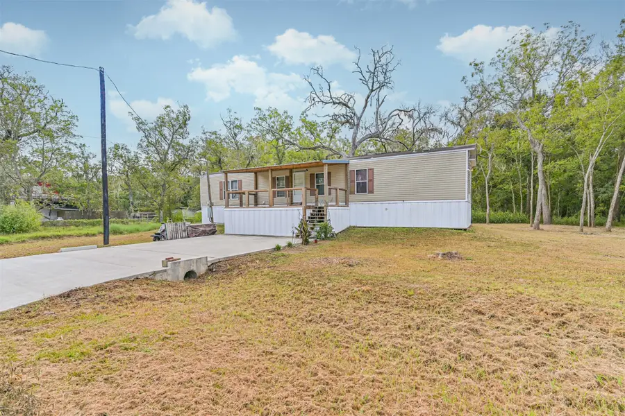 215 Sitka Drive, Holiday Lakes, TX 77515 - #2