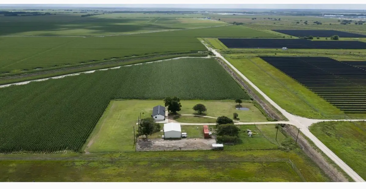 1737 County Road 425, Clemville, TX 77414 - #1