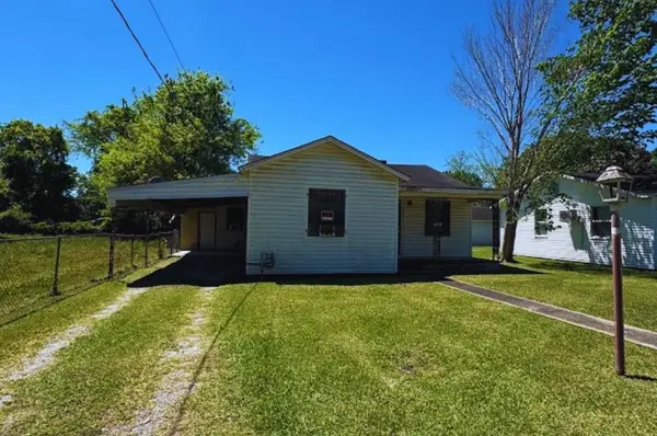 3285 Texas Street, Beaumont, TX 77703