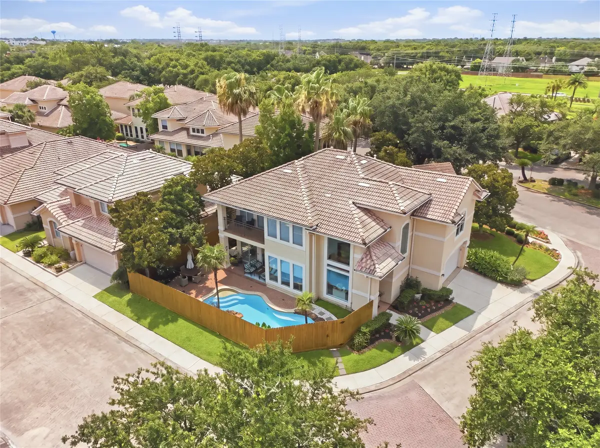 320 Harborside Circle, Kemah, TX 77565 - #1