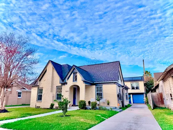 5221 Claremont Street, Houston, TX 77023