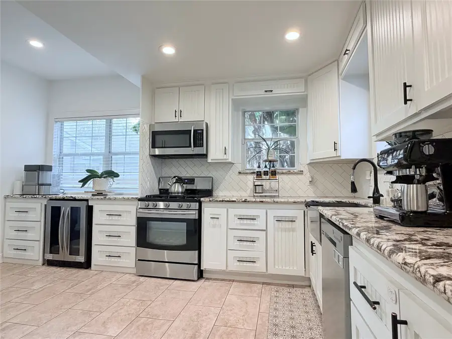 5221 Claremont Street, Houston, TX 77023 - #2