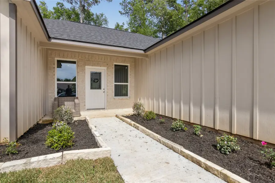 185 W Village Cove Loop, Livingston, TX 77351 - #2