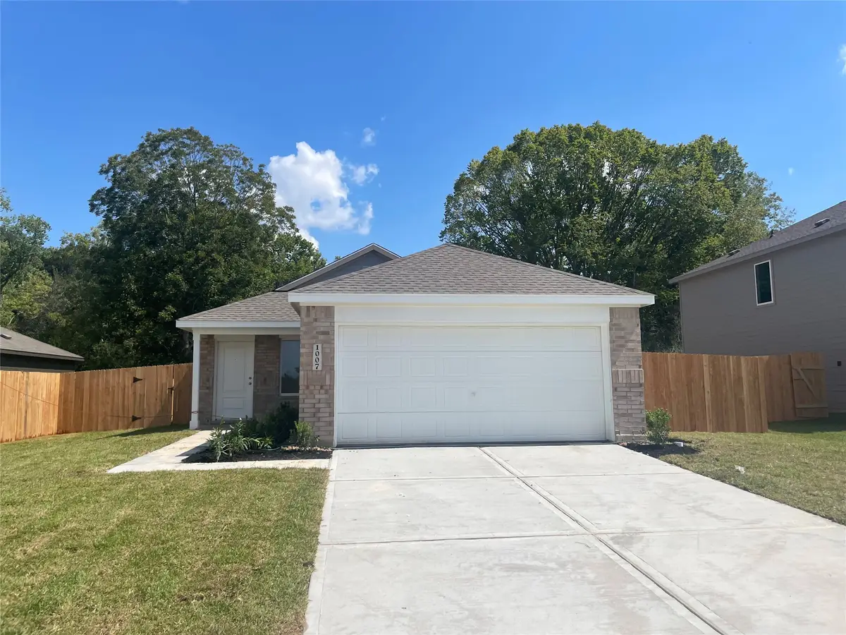 1121 Live Oak Avenue, Bay City, TX 77414 - #1