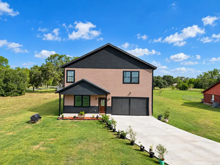 811 Bard Street, El Campo, TX 77437 - #2