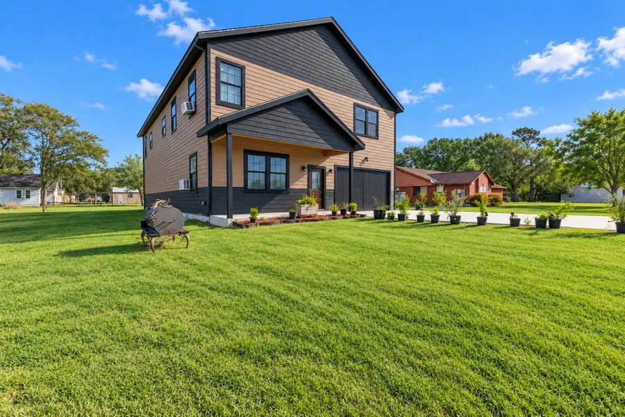 811 Bard Street, El Campo, TX 77437 - #3