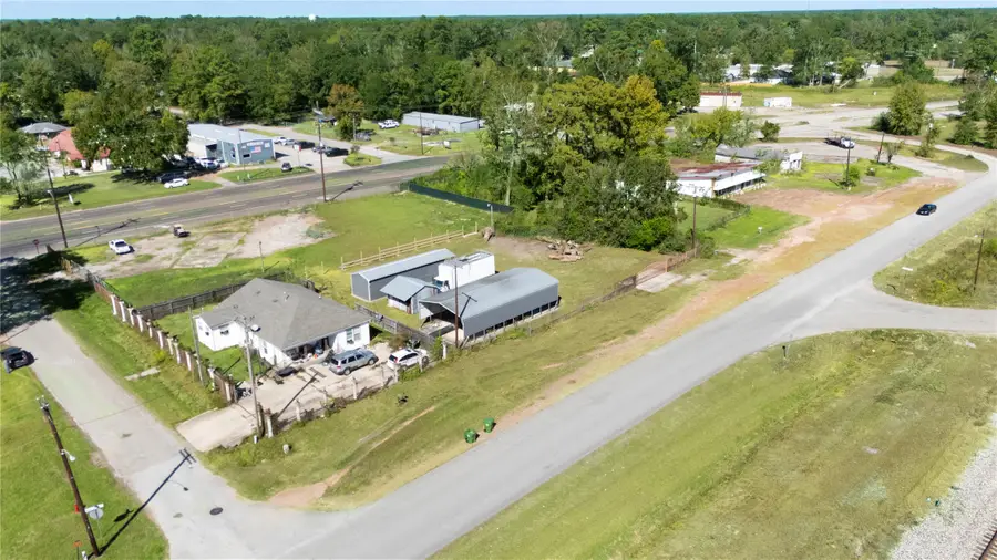 1301 N San Jacinto Avenue, Cleveland, TX 77327 - Image #3