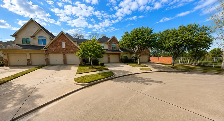 2219 Ridge Wood Lane, Sugar Land, TX 77479 - #2
