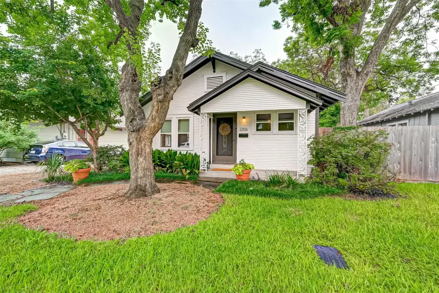 2206 Singleton Street, Houston, TX 77008 - Image #3