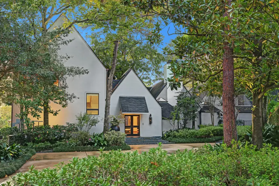 2003 Arrowwood Circle N, Houston, TX 77063 - Image #3