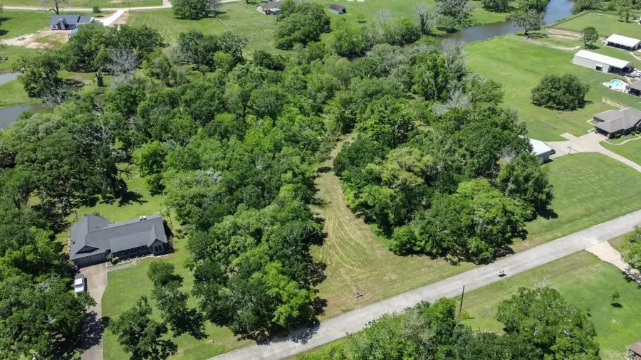 1126 Bronco Trail, Angleton, TX 77515 - #2