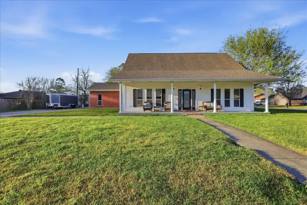 4404 Kitty Chapin Avenue, Orange, TX 77632