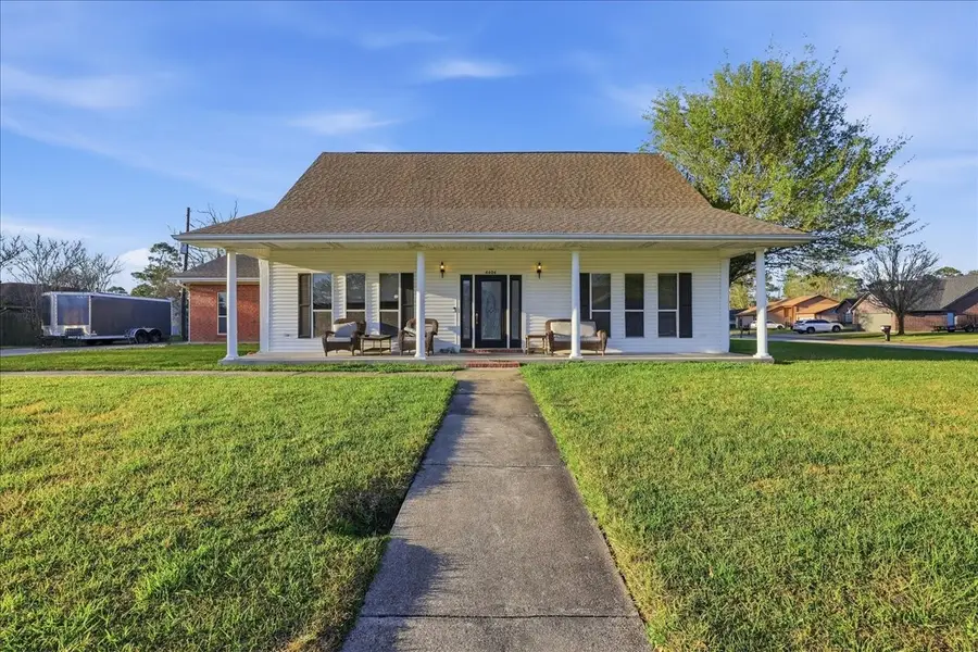 4404 Kitty Chapin Avenue, Orange, TX 77632 - #2