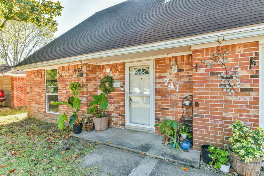 741 Rutgers Lane, Deer Park, TX 77536 - Image #2