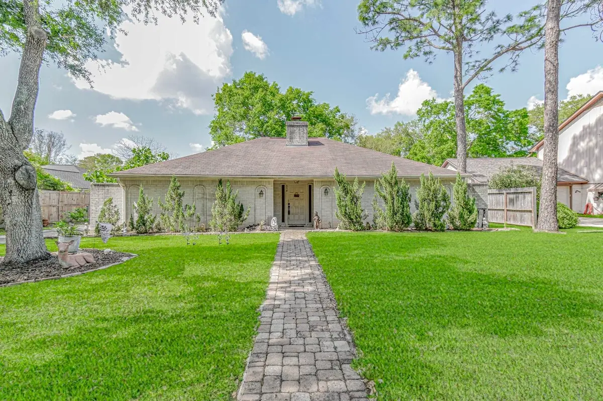 604 Fairway Drive, Richmond, TX 77469 - #1