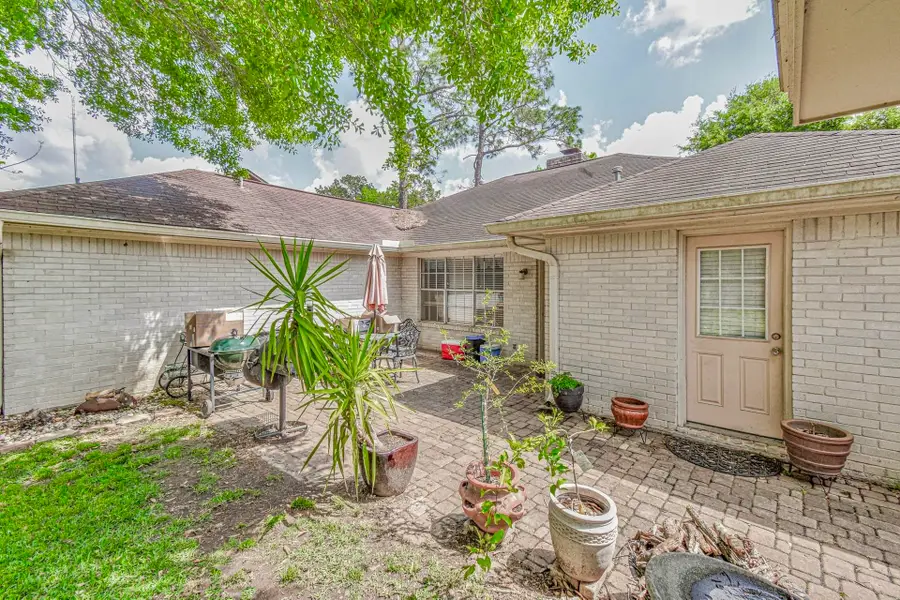 604 Fairway Drive, Richmond, TX 77469 - #3