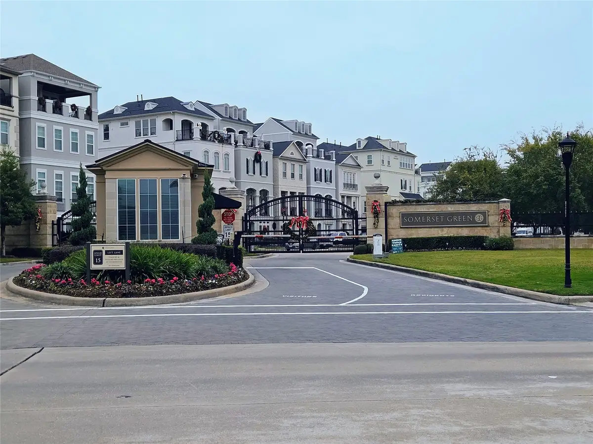 949 Dunleigh Meadows Lane, Houston, TX 77055 - Image #1