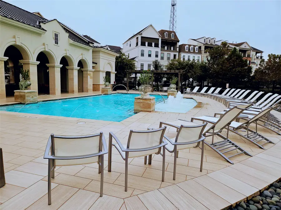 949 Dunleigh Meadows Lane, Houston, TX 77055 - Image #3