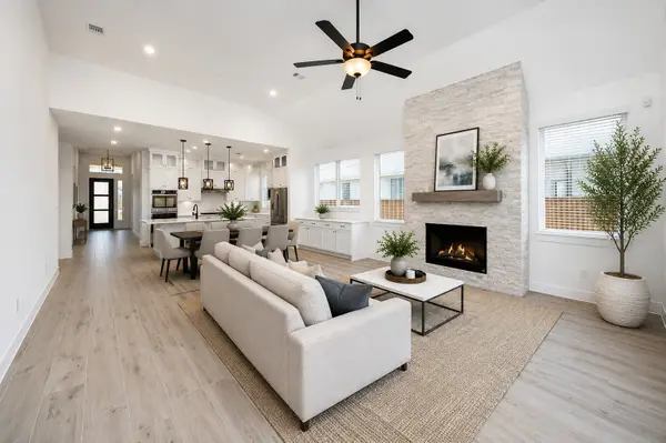 9606 Chateau Hill, Manvel, TX 77578