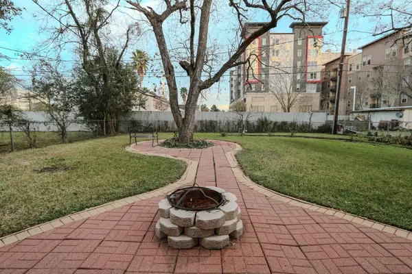 4609 University Oaks Boulevard, Houston, TX 77004