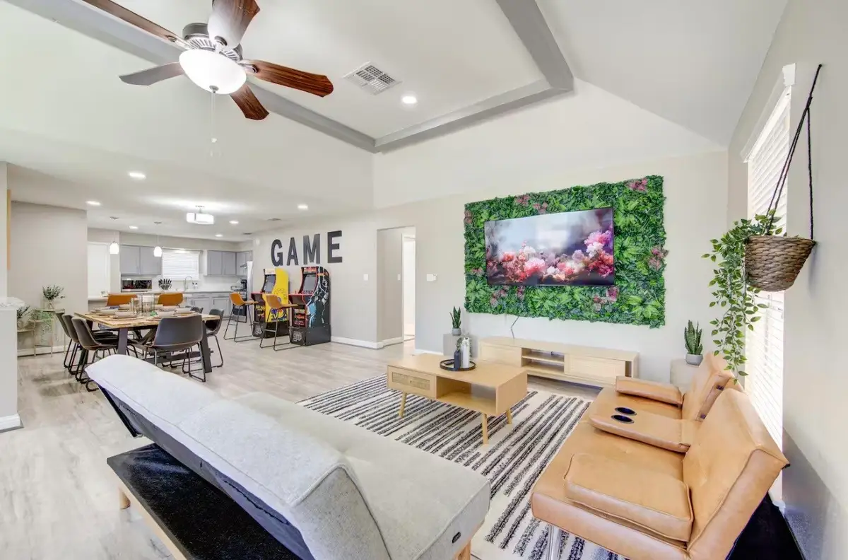 6131 Gladewell Drive, Houston, TX 77072 - #1